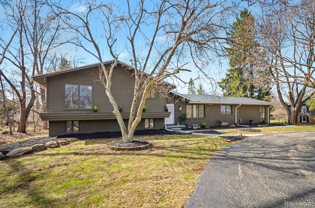 7250 Cedarcroft Lane, West Bloomfield Charter Township, MI 48322