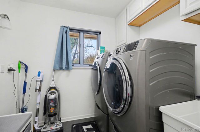 7250 Cedarcroft Lane, West Bloomfield Charter Township, MI 48322