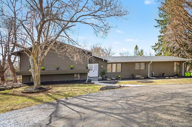 7250 Cedarcroft Lane, West Bloomfield Charter Township, MI 48322