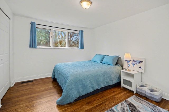 7250 Cedarcroft Lane, West Bloomfield Charter Township, MI 48322