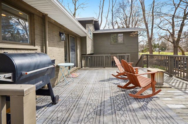 7250 Cedarcroft Lane, West Bloomfield Charter Township, MI 48322