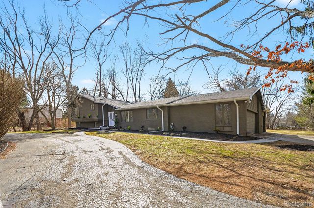 7250 Cedarcroft Lane, West Bloomfield Charter Township, MI 48322