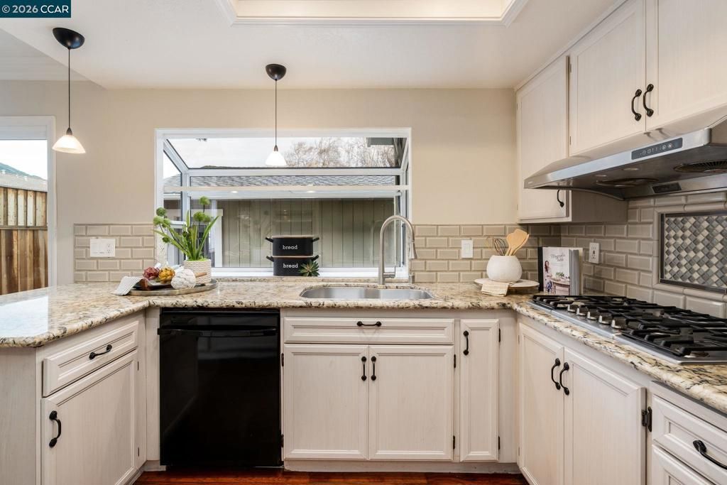 Image 17 of property listing at 182 182 Lawnview Circle, Danville, CA 94526