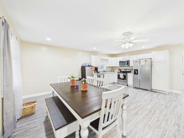 625 S 9th St, Ironton, OH 45638