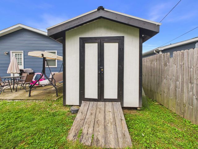 625 S 9th St, Ironton, OH 45638
