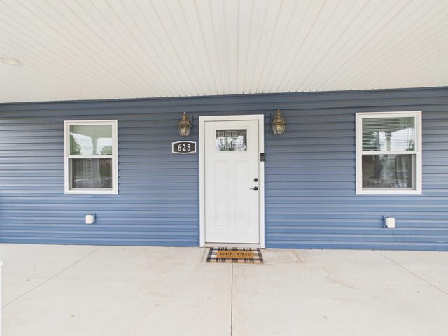 625 S 9th St, Ironton, OH 45638