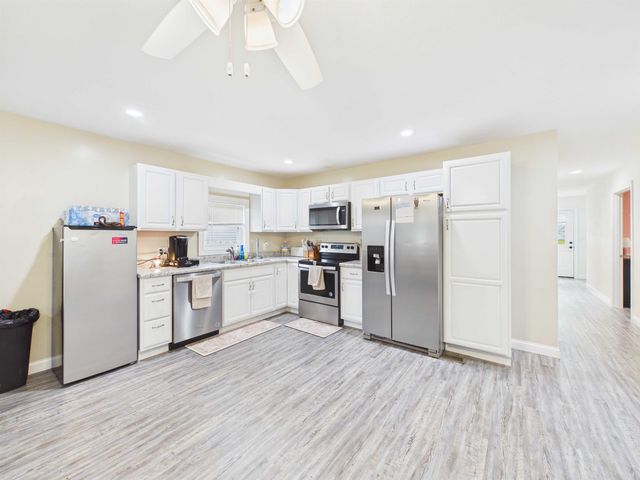625 S 9th St, Ironton, OH 45638