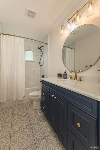 7032 Lansdowne Avenue, St Louis, MO 63109