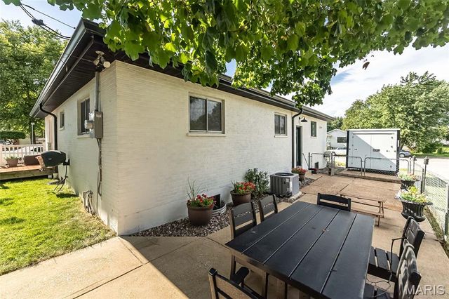 7032 Lansdowne Avenue, St Louis, MO 63109