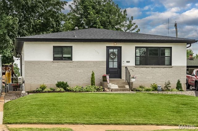 7032 Lansdowne Avenue, St Louis, MO 63109