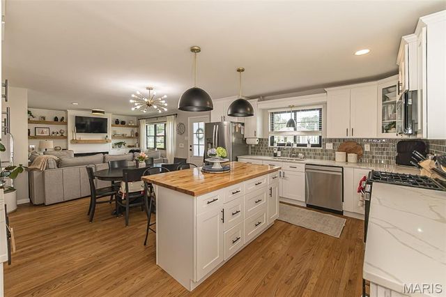 7032 Lansdowne Avenue, St Louis, MO 63109