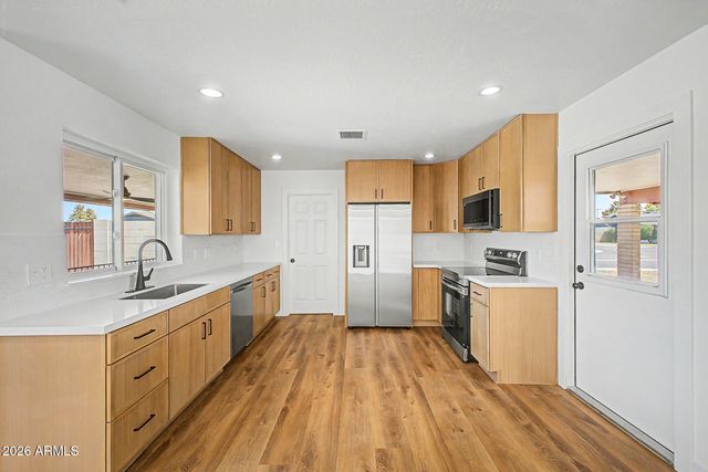 3508 E LARKSPUR Drive, Phoenix, AZ 85032
