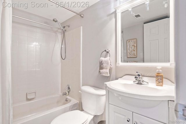 2798 Davison Avenue, Auburn Hills, MI 48326