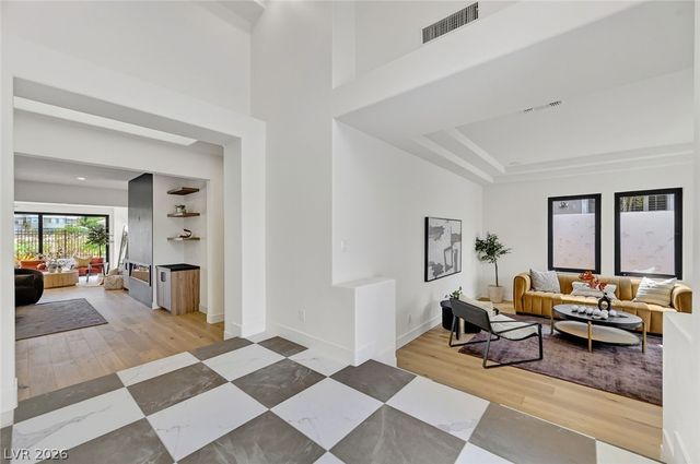 1900 Glenview Drive, Las Vegas, NV 89134
