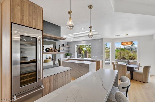 1900 Glenview Drive, Las Vegas, NV 89134