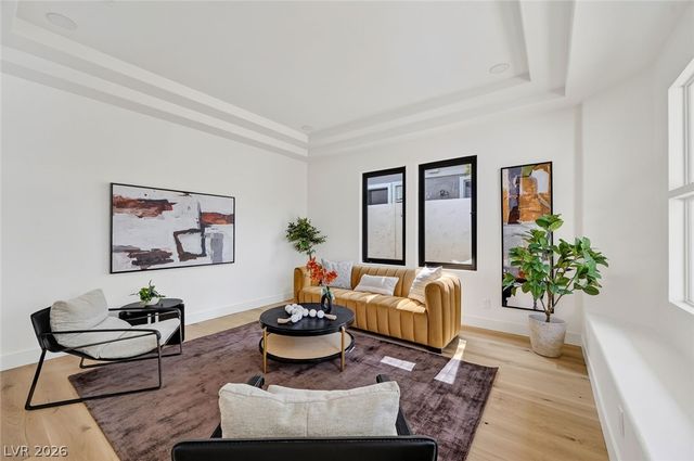 1900 Glenview Drive, Las Vegas, NV 89134