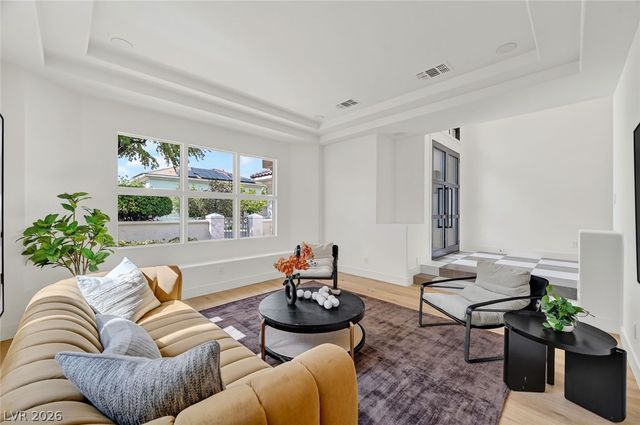 1900 Glenview Drive, Las Vegas, NV 89134