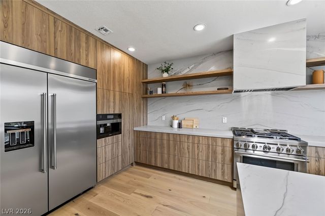1900 Glenview Drive, Las Vegas, NV 89134