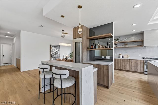1900 Glenview Drive, Las Vegas, NV 89134