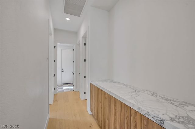 1900 Glenview Drive, Las Vegas, NV 89134