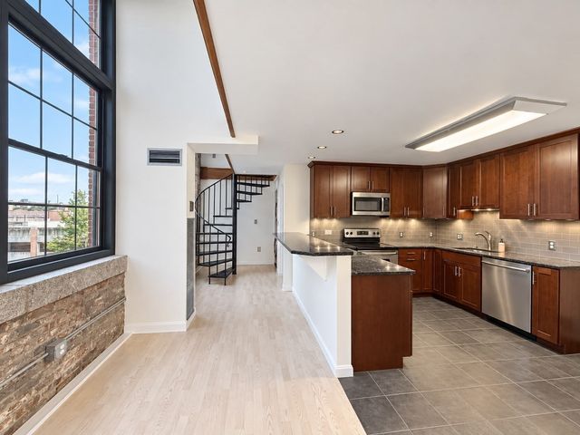 200 Market St 29A, Lowell, MA 01852