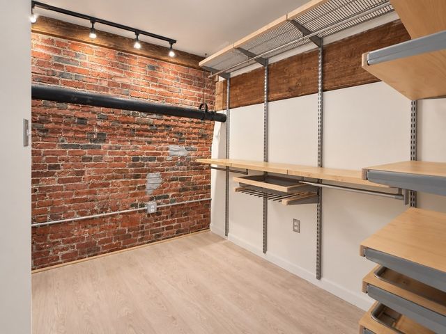 200 Market St 29A, Lowell, MA 01852