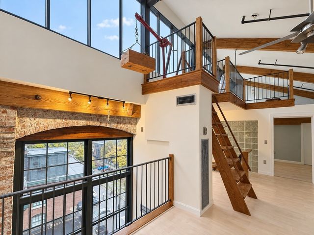 200 Market St 29A, Lowell, MA 01852
