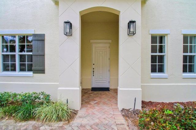 349 Chambord Terrace, Palm Beach Gardens, FL 33410