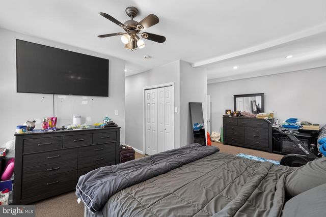 77 E LA CROSSE AVE, Lansdowne, PA 19050