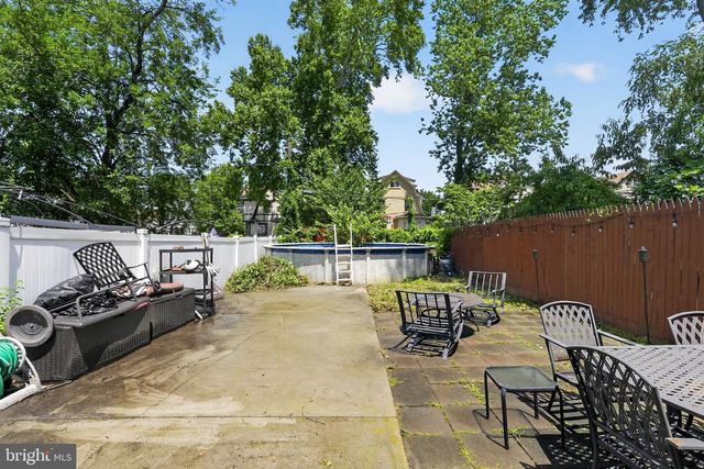 77 E LA CROSSE AVE, Lansdowne, PA 19050