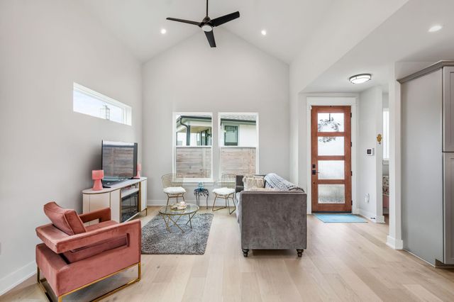 6313 Bristol CIR 1, Austin, TX 78723
