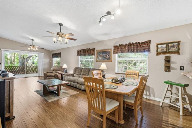 331 BEARDED OAKS CIRCLE, Sarasota, FL 34232