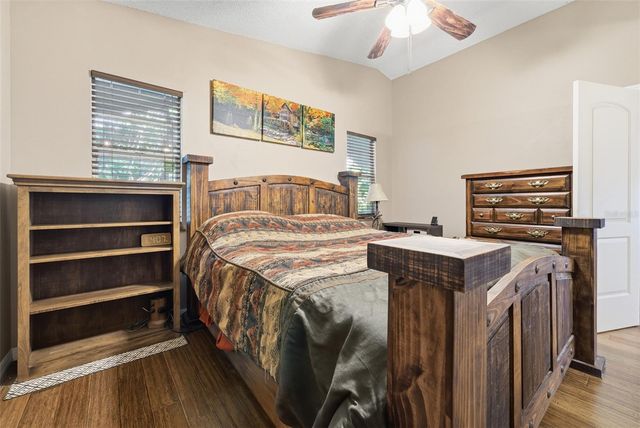 331 BEARDED OAKS CIRCLE, Sarasota, FL 34232