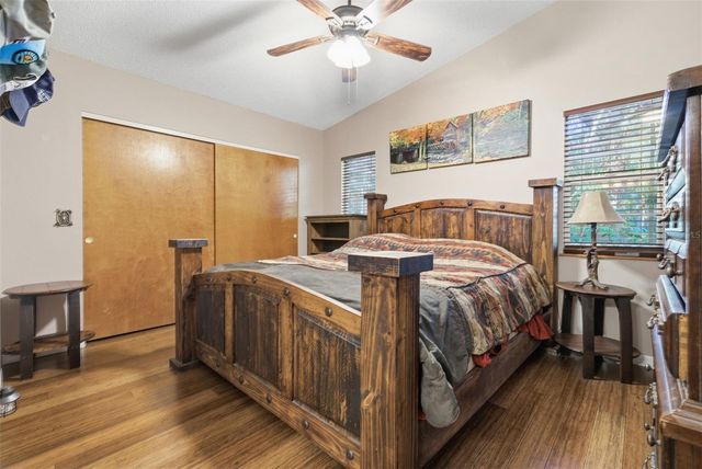 331 BEARDED OAKS CIRCLE, Sarasota, FL 34232