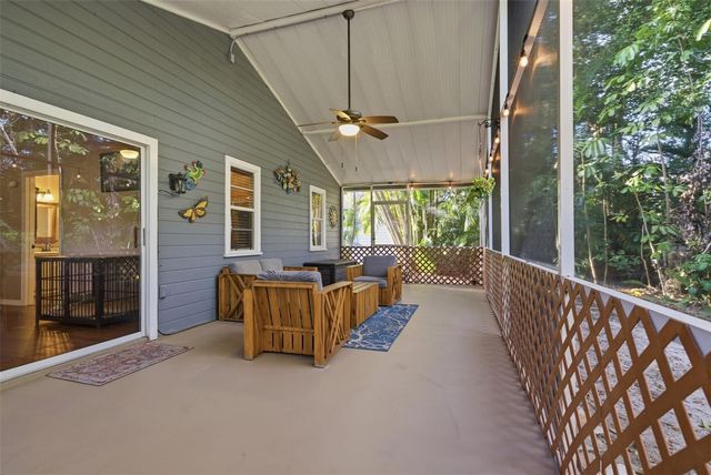 331 BEARDED OAKS CIRCLE, Sarasota, FL 34232