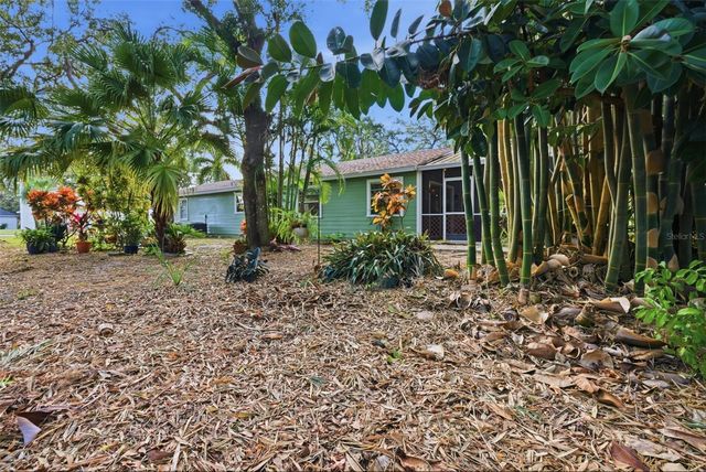 331 BEARDED OAKS CIRCLE, Sarasota, FL 34232