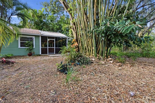 331 BEARDED OAKS CIRCLE, Sarasota, FL 34232