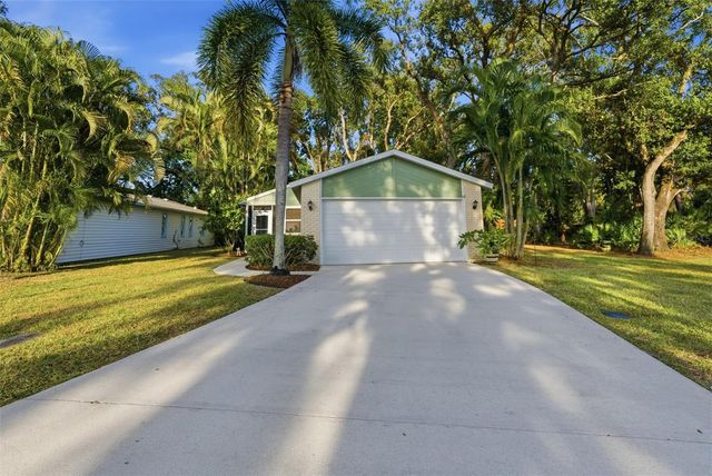 331 BEARDED OAKS CIRCLE, Sarasota, FL 34232