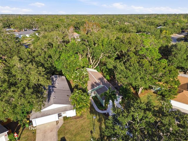331 BEARDED OAKS CIRCLE, Sarasota, FL 34232
