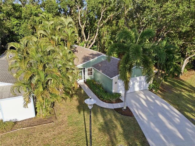 331 BEARDED OAKS CIRCLE, Sarasota, FL 34232