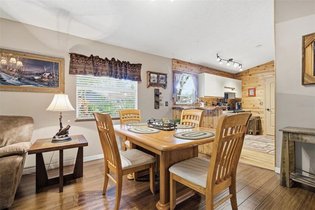 331 BEARDED OAKS CIRCLE, Sarasota, FL 34232