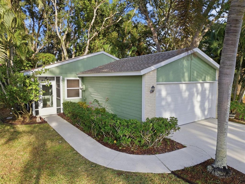 331 BEARDED OAKS CIRCLE, Sarasota, FL 34232