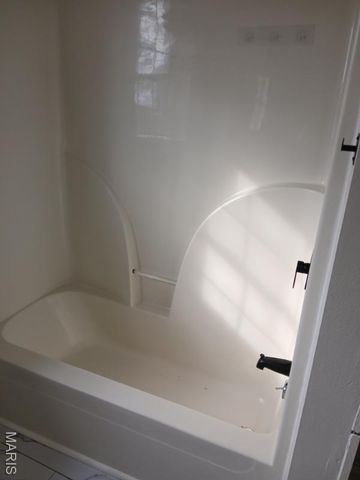 45 Ripley 142E-20F, Doniphan, MO 63935