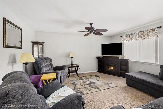 6612 Rowley Drive, Waterford, MI 48329