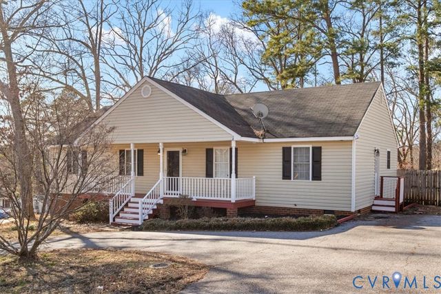 15910 Hill St, South Chesterfield, VA 23834