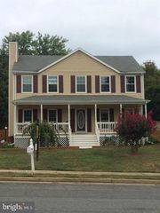 13457 ORANGEWOOD DR, Woodbridge, VA 22193