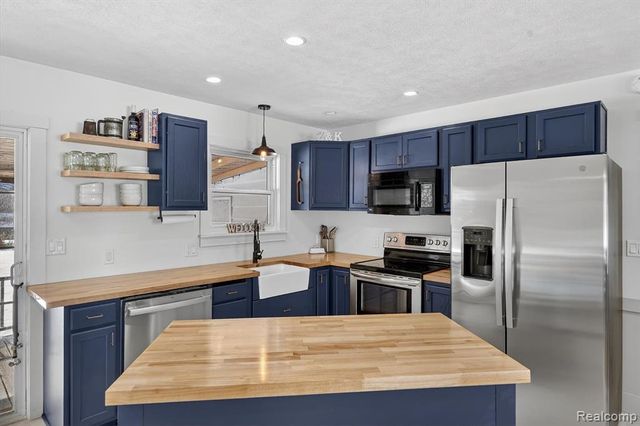 12394 Crawford Road, Otisville, MI 48463