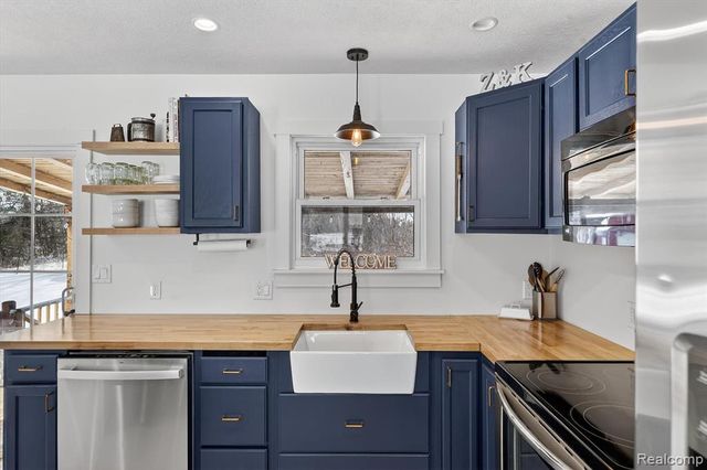 12394 Crawford Road, Otisville, MI 48463