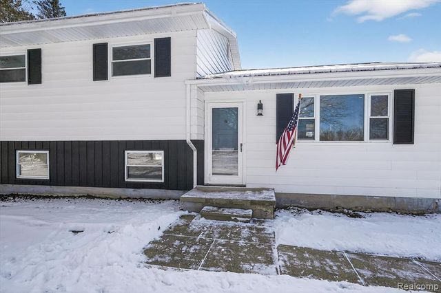 12394 Crawford Road, Otisville, MI 48463