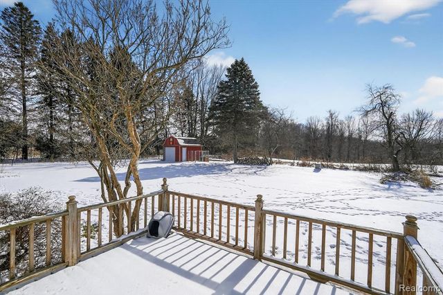 12394 Crawford Road, Otisville, MI 48463